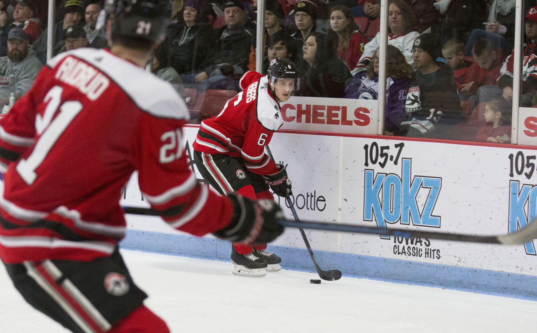 112819kw-black-hawks-hockey-03
